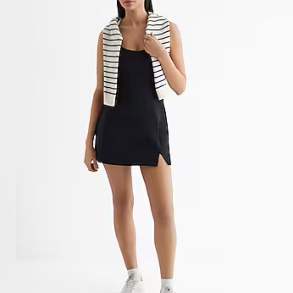 Luxe Comfort Body Contour V-
Neck Mini Dress by Express size small
